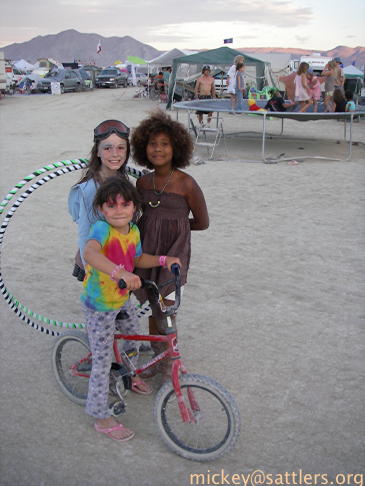 Burning Man 2007: Kidsville - Lila's posse