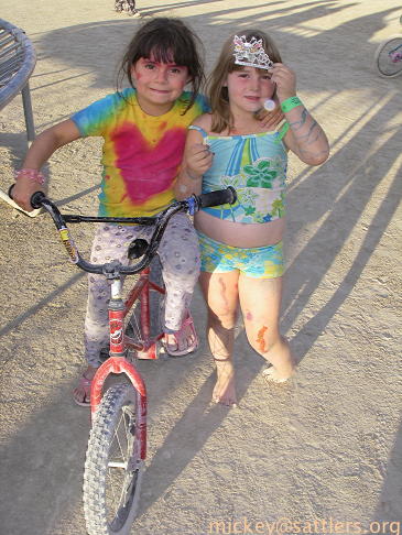 Burning Man 2007: Kidsville - Lila & Saffron